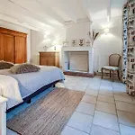 Luxueuse Maison Avec Piscine Holiday home *