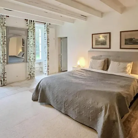 Luxueuse Maison Avec Piscine Cravans