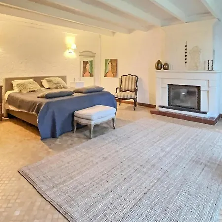 בית נופש Luxueuse Maison Avec Piscine Cravans